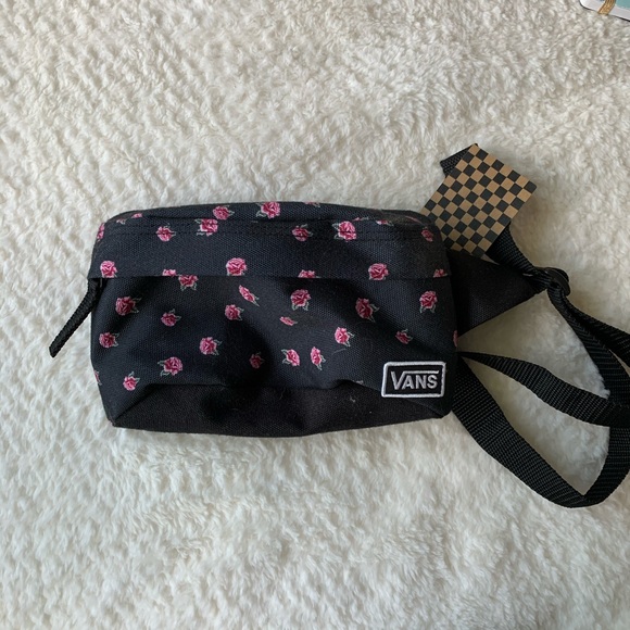 Vans Handbags - vans fanny pack
